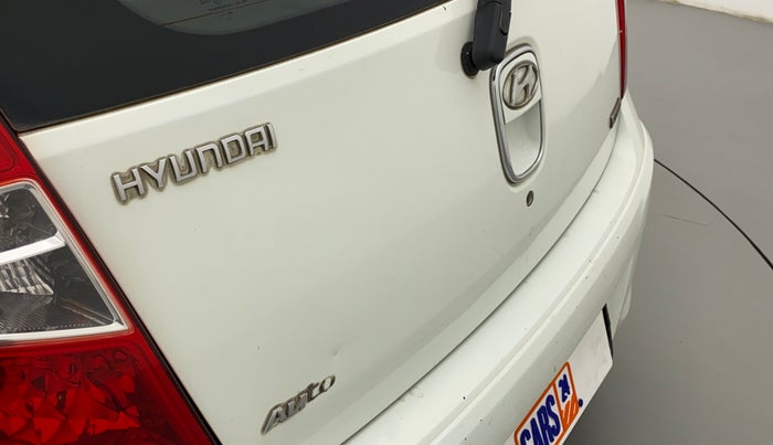 2010 Hyundai i10 SPORTZ 1.2 AT, Petrol, Automatic, 32,797 km, Dicky (Boot door) - Slightly dented