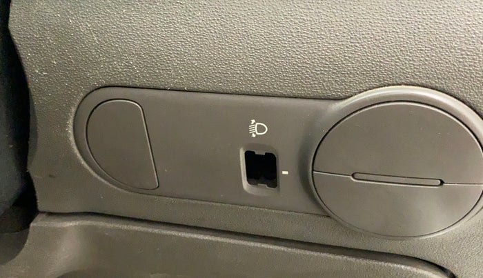 2010 Hyundai i10 SPORTZ 1.2 AT, Petrol, Automatic, 32,797 km, Dashboard - Headlight height adjustment not working