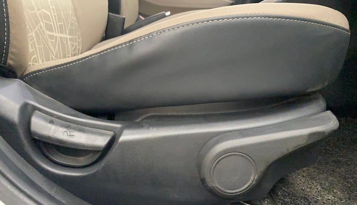 2015 Hyundai Xcent S 1.2, Petrol, Manual, 55,940 km, Driver Side Adjustment Panel