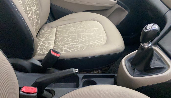 2015 Hyundai Xcent S 1.2, Petrol, Manual, 55,940 km, Gear Lever