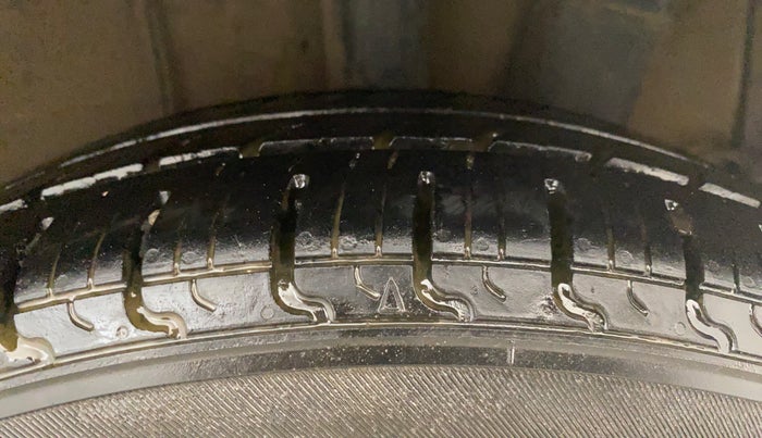 2015 Hyundai Xcent S 1.2, Petrol, Manual, 55,940 km, Left Rear Tyre Tread