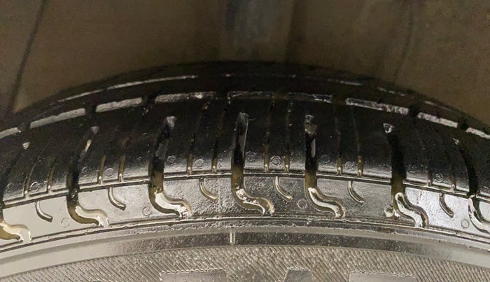 2015 Hyundai Xcent S 1.2, Petrol, Manual, 55,940 km, Right Rear Tyre Tread