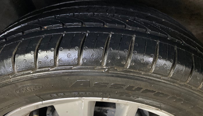 2018 Skoda Rapid STYLE 1.6 MPI AT, Petrol, Automatic, 68,232 km, Right Rear Tyre Tread