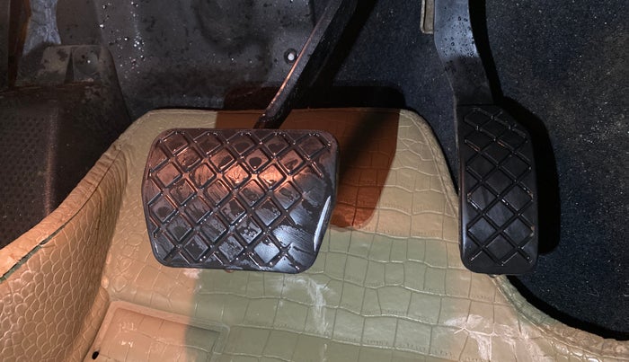 2018 Skoda Rapid STYLE 1.6 MPI AT, Petrol, Automatic, 68,232 km, Pedals