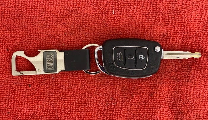 2018 Hyundai Creta E PLUS 1.6 PETROL, Petrol, Manual, 50,823 km, Key Close Up