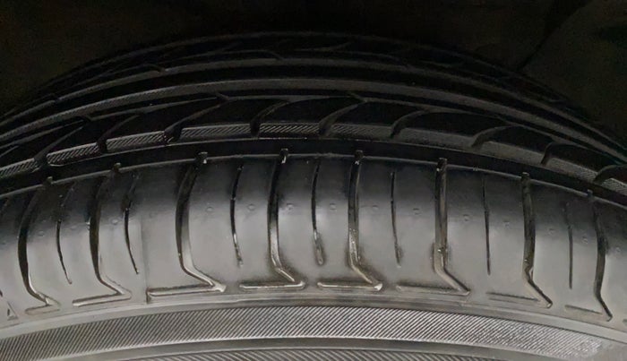 2018 Hyundai Creta E PLUS 1.6 PETROL, Petrol, Manual, 50,823 km, Right Front Tyre Tread