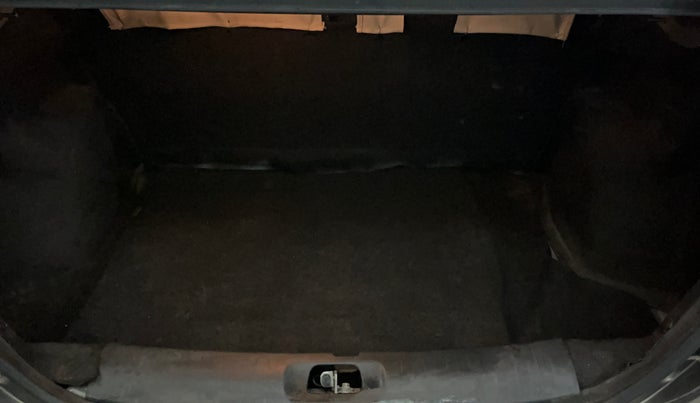 2016 Maruti Swift Dzire VXI, Petrol, Manual, 67,247 km, Boot Inside