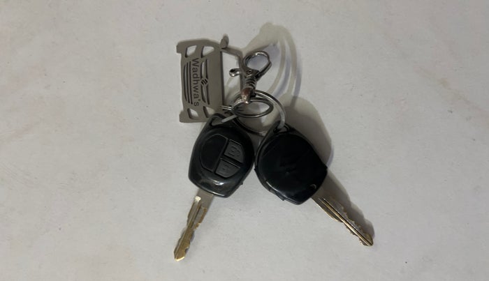 2016 Maruti Swift Dzire VXI, Petrol, Manual, 67,247 km, Key Close Up