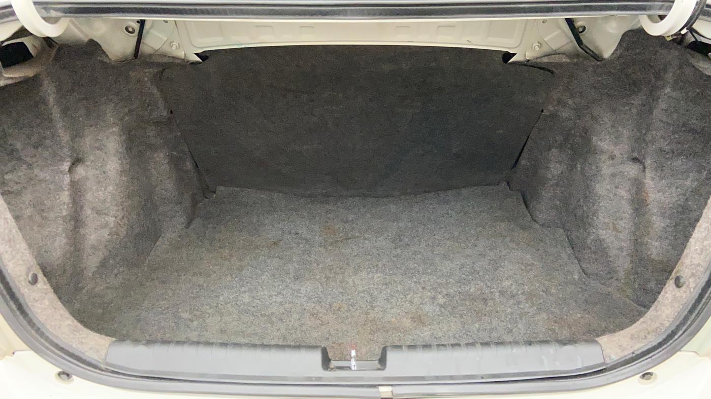 2015 Honda Amaze 1.2 SMT I VTEC, Petrol, Manual, 30,218 km, Boot Inside View