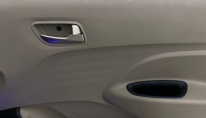 2019 Hyundai NEW SANTRO MAGNA AMT, Petrol, Automatic, 60,826 km, Driver Side Door Panels Control