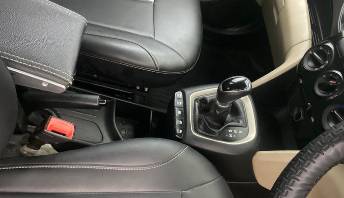 2019 Hyundai NEW SANTRO MAGNA AMT, Petrol, Automatic, 60,826 km, Gear Lever