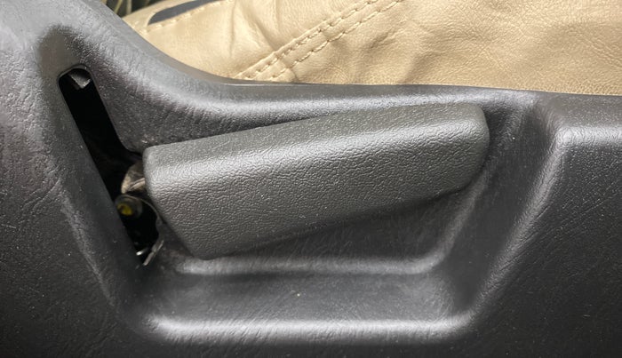 2022 Maruti Alto LXI OPT CNG, CNG, Manual, 8,502 km, Driver Side Adjustment Panel