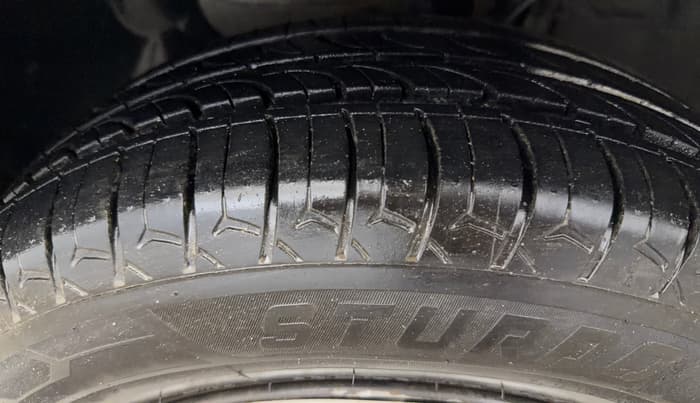 2017 Hyundai Elite i20 SPORTZ 1.2, Petrol, Manual, 28,434 km, Left Front Tyre Tread