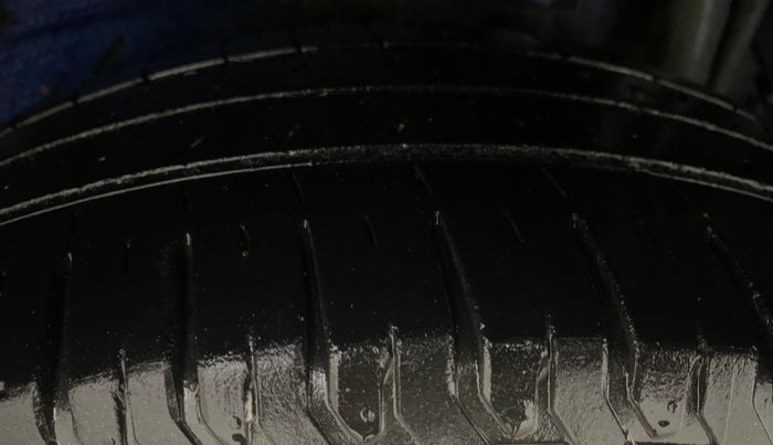 2015 Tata Zest XE PETROL, Petrol, Manual, 90,782 km, Left Rear Tyre Tread