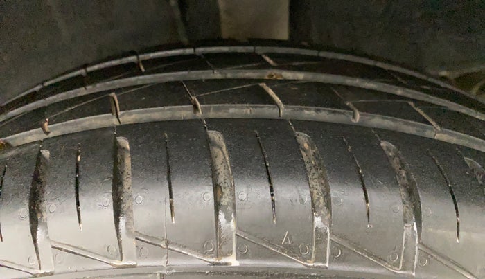 2021 Renault Kwid RXL, Petrol, Manual, 12,041 km, Left Rear Tyre Tread