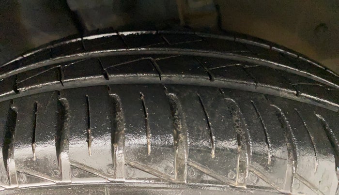 2021 Renault Kwid RXL, Petrol, Manual, 12,041 km, Right Front Tyre Tread