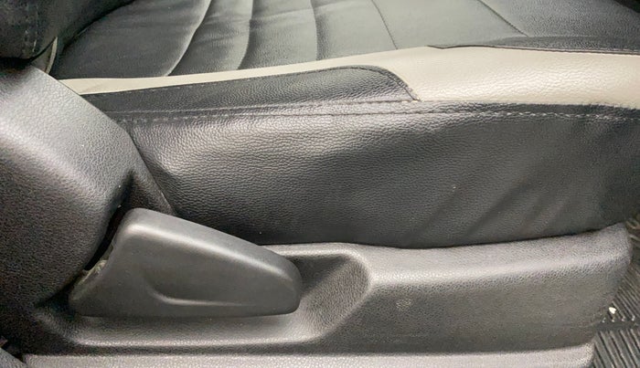 2021 Renault Kwid RXL, Petrol, Manual, 12,041 km, Driver Side Adjustment Panel