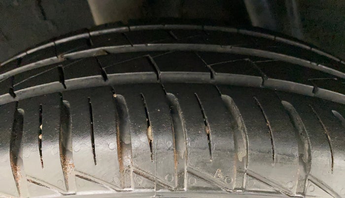 2021 Renault Kwid RXL, Petrol, Manual, 12,041 km, Right Rear Tyre Tread