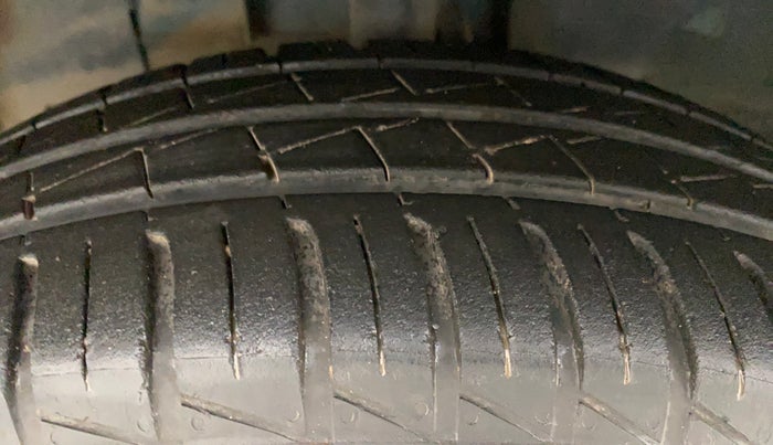 2021 Renault Kwid RXL, Petrol, Manual, 12,041 km, Left Front Tyre Tread