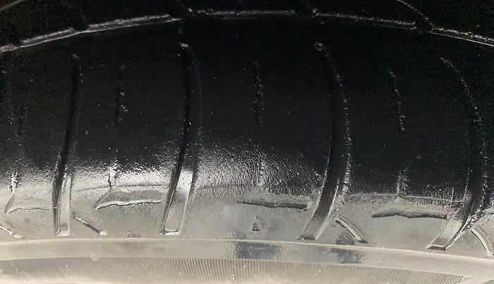 2019 Hyundai Verna 1.6 VTVT SX, Petrol, Manual, 78,537 km, Right Front Tyre Tread