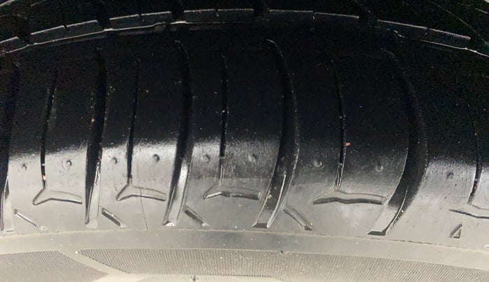 2019 Hyundai Verna 1.6 VTVT SX, Petrol, Manual, 78,537 km, Right Rear Tyre Tread