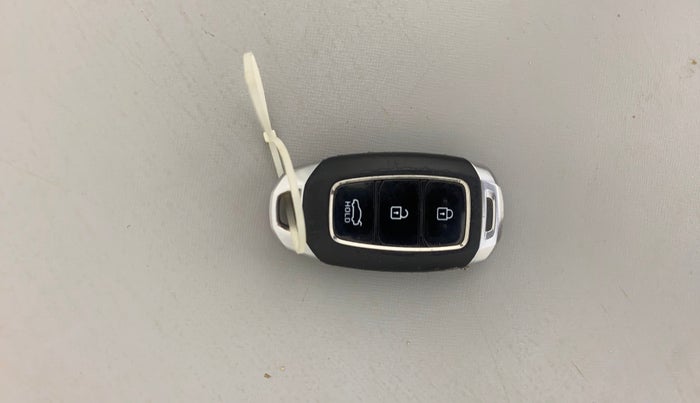 2019 Hyundai Verna 1.6 VTVT SX, Petrol, Manual, 78,537 km, Key Close Up