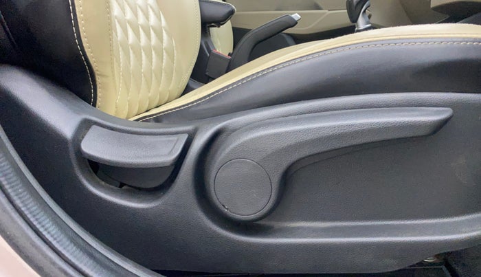 2019 Hyundai Verna 1.6 VTVT SX, Petrol, Manual, 78,537 km, Driver Side Adjustment Panel
