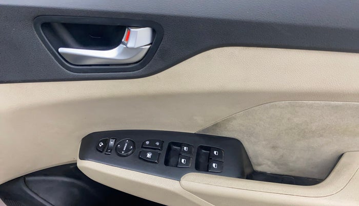 2019 Hyundai Verna 1.6 VTVT SX, Petrol, Manual, 78,537 km, Driver Side Door Panels Control