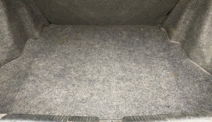 2015 Honda Amaze 1.2L I-VTEC VX, Petrol, Manual, 62,735 km, Boot Inside