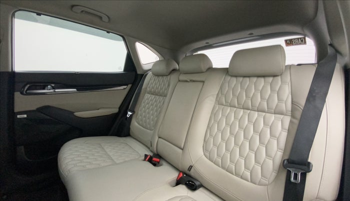 2020 KIA SELTOS HTX PLUS 1.5 DIESEL, Diesel, Manual, 69,023 km, Right Side Rear Door Cabin