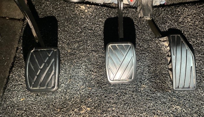 2020 Maruti Swift LXI, Petrol, Manual, 53,902 km, Pedals