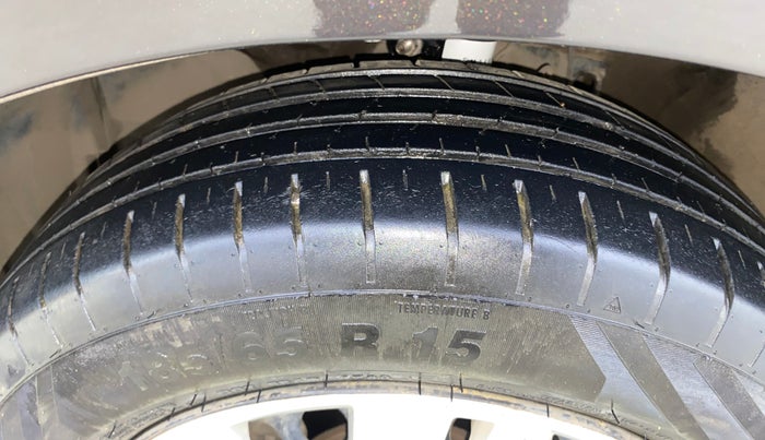 2016 Honda City 1.5L I-VTEC SV, Petrol, Manual, 1,09,591 km, Left Front Tyre Tread