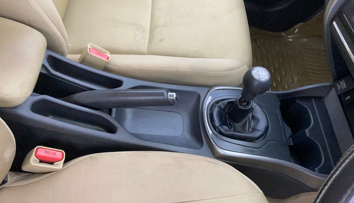 2016 Honda City 1.5L I-VTEC SV, Petrol, Manual, 1,09,591 km, Gear Lever