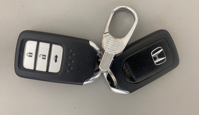 2016 Honda City 1.5L I-VTEC VX CVT, Petrol, Automatic, 1,47,331 km, Key Close Up