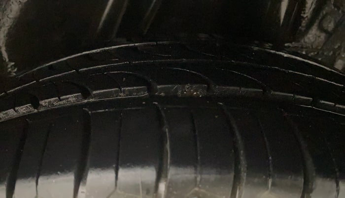 2016 Honda City 1.5L I-VTEC VX CVT, Petrol, Automatic, 1,47,331 km, Left Rear Tyre Tread