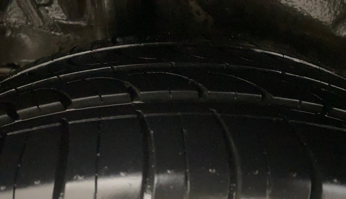 2016 Honda City 1.5L I-VTEC VX CVT, Petrol, Automatic, 1,47,331 km, Right Rear Tyre Tread