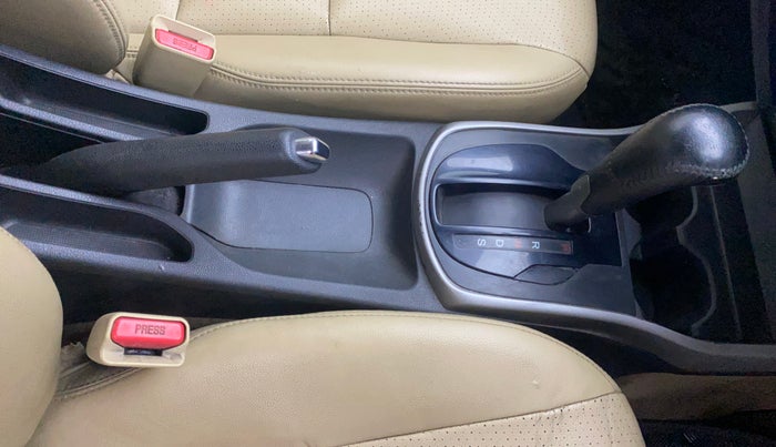 2016 Honda City 1.5L I-VTEC VX CVT, Petrol, Automatic, 1,47,331 km, Gear Lever