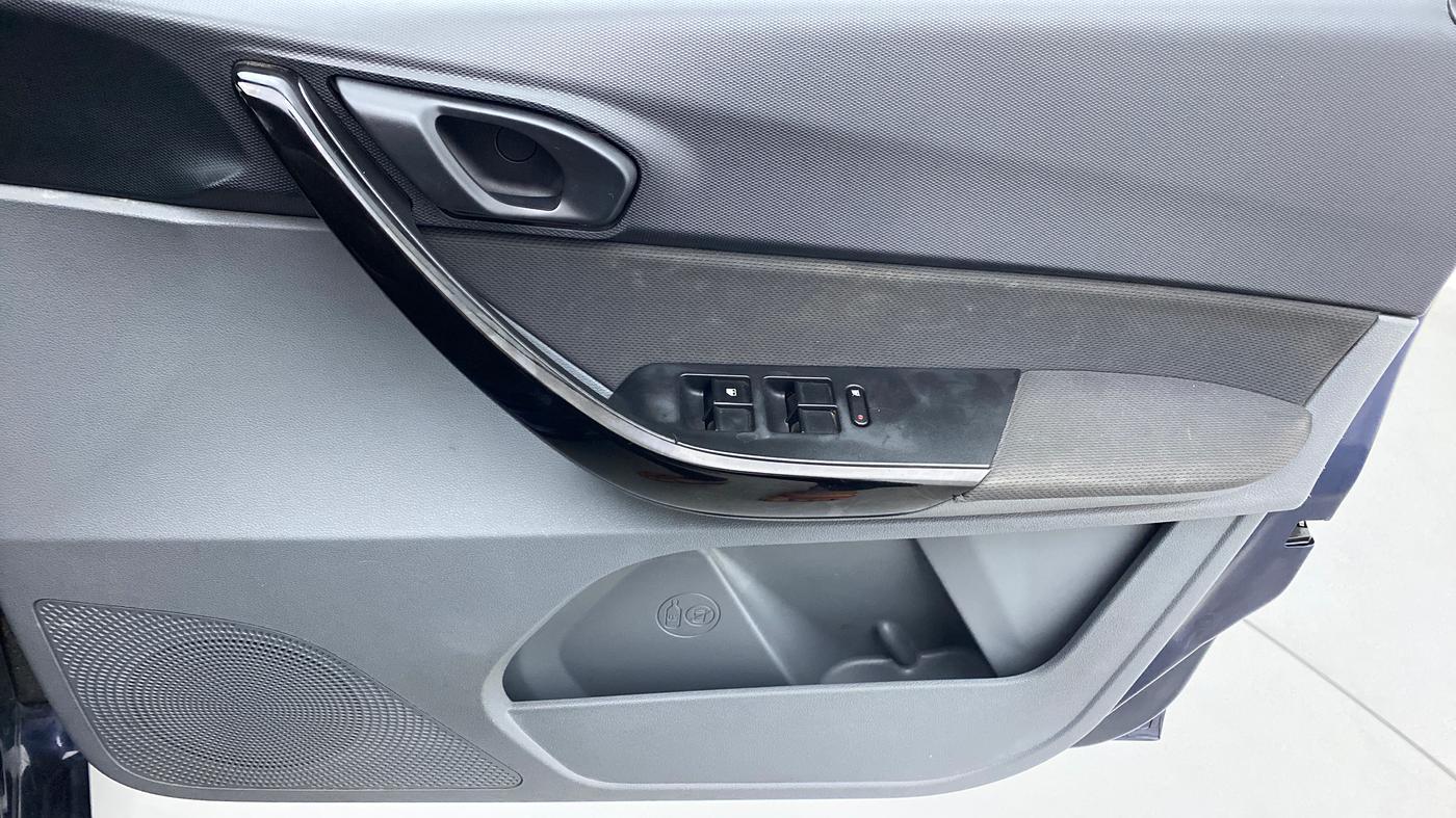 2019 Tata TIGOR XZ 1.2 REVOTRON, Petrol, Manual, 10,370 km, Driver Side Door Panels Control
