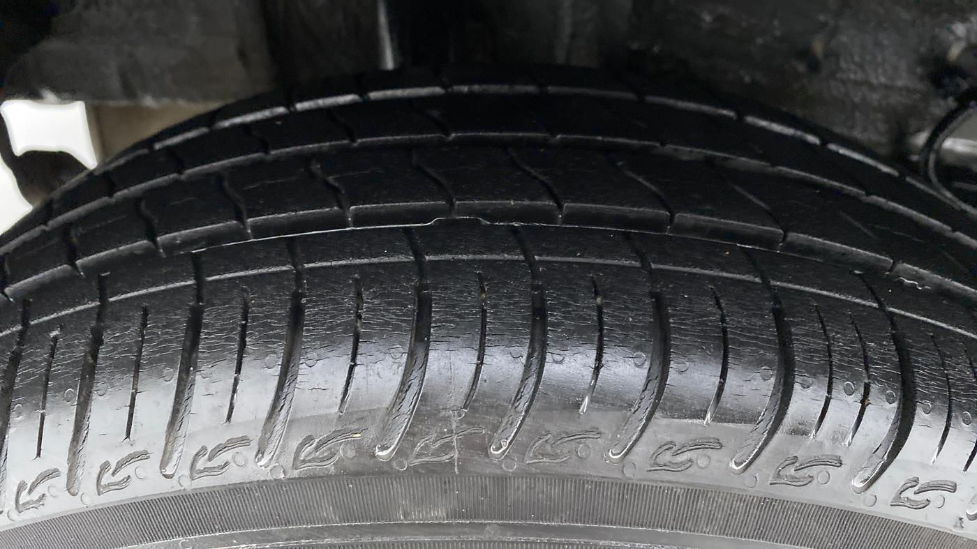 2019 Tata TIGOR XZ 1.2 REVOTRON, Petrol, Manual, 10,370 km, Right Rear Tyre Tread