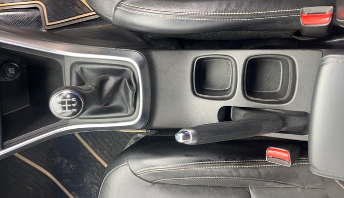 2021 Maruti S Cross ALPHA 1.5, Petrol, Manual, 48,357 km, Gear Lever