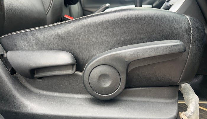 2021 Maruti S Cross ALPHA 1.5, Petrol, Manual, 48,357 km, Driver Side Adjustment Panel