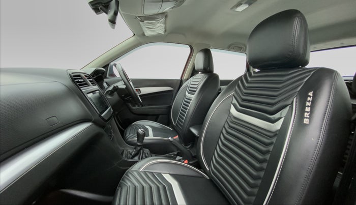 2020 Maruti Vitara Brezza ZXI+ DUAL TONE, Petrol, Manual, 78,551 km, Right Side Front Door Cabin