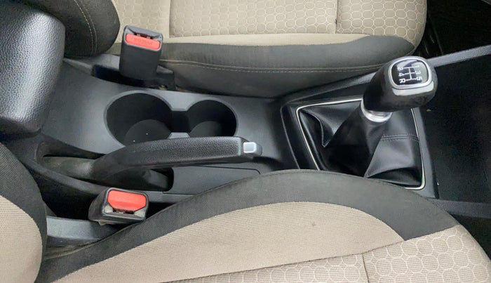 2017 Hyundai Elite i20 ASTA 1.2 (O), Petrol, Manual, 65,676 km, Gear Lever