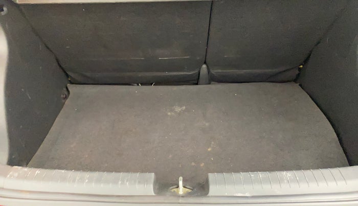 2017 Hyundai Elite i20 ASTA 1.2 (O), Petrol, Manual, 65,676 km, Boot Inside