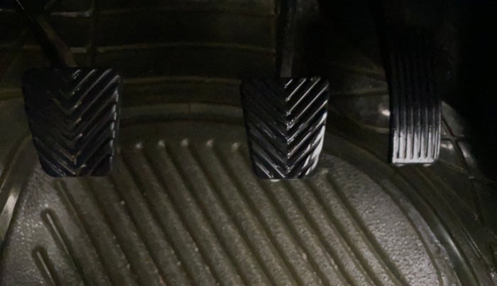 2017 Hyundai Elite i20 ASTA 1.2 (O), Petrol, Manual, 65,676 km, Pedals