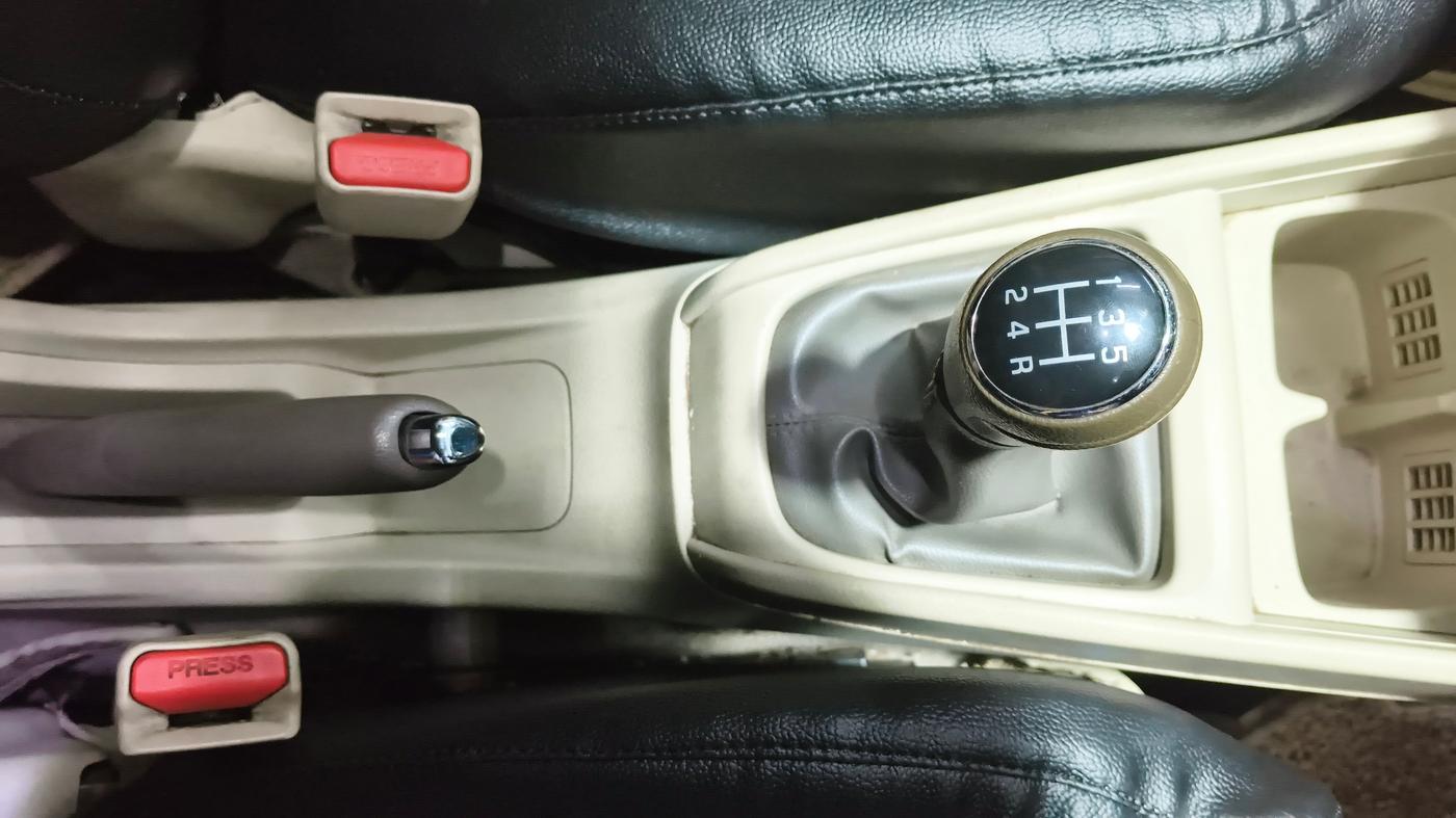 2021 Maruti Ertiga ZXI+ SHVS, Petrol, Manual, 63,824 km, Gear Lever