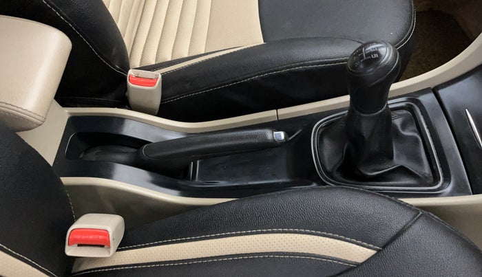 2022 Maruti Ciaz SIGMA 1.5 SHVS MT  PETROL, Petrol, Manual, 61,465 km, Gear Lever