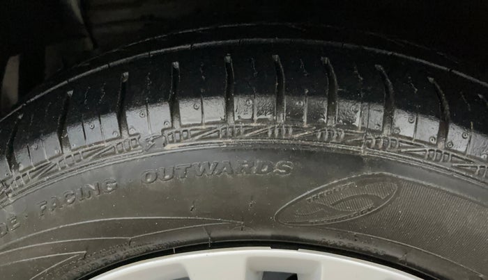 2022 Maruti Ciaz SIGMA 1.5 SHVS MT  PETROL, Petrol, Manual, 61,465 km, Left Front Tyre Tread