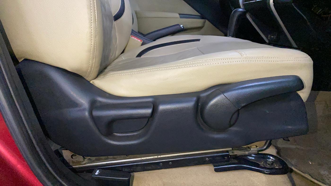2019 Honda City 1.5L I-VTEC VX CVT, Petrol, Automatic, 90,045 km, Driver Side Adjustment Panel