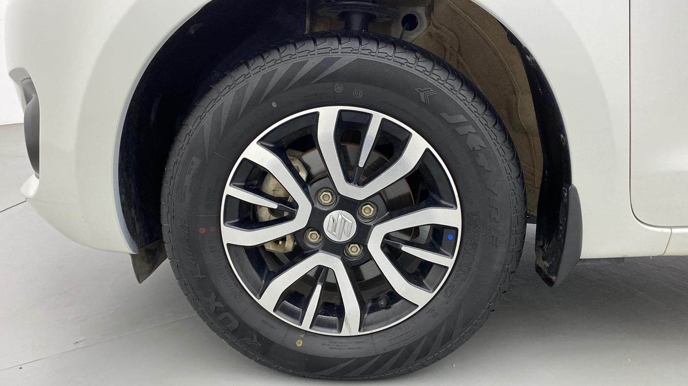 2021 Maruti Swift VXI, Petrol, Manual, 23,941 km, Left Front Wheel